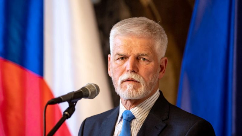 Чешкият президент увещава Бабиш да не спира програмата за боеприпаси за Украйна